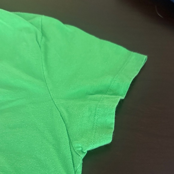 The North Face Women's Bright Green V-Neck Tee - Picture 4 of 4